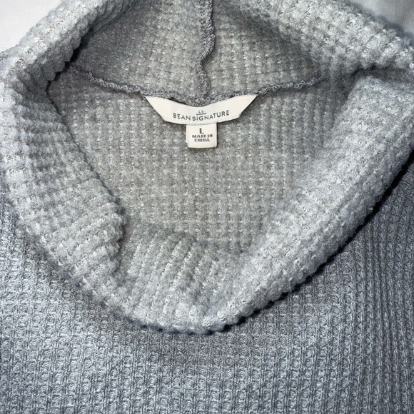 L.L. Bean waffle mock pullover sweater - Picture 5 of 8